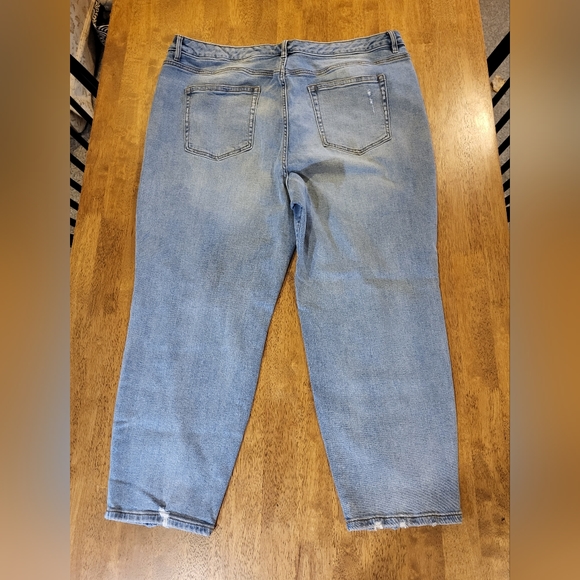 Highrise Straight Leg Jeans With Lycra Spandex - Picture 5 of 10